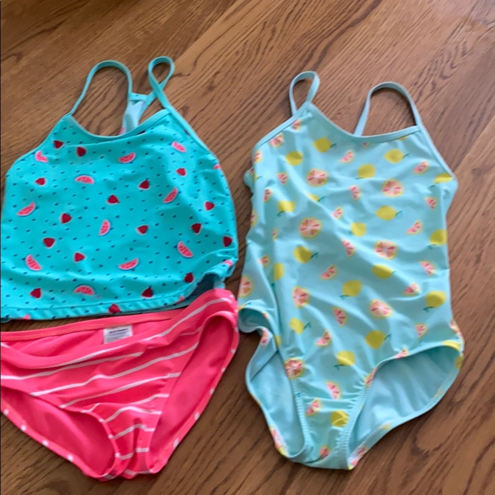 Old navy size m swim suits